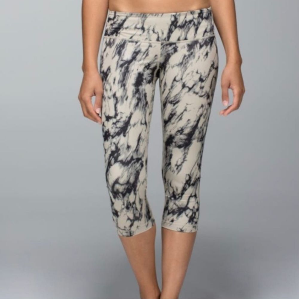 Lululemon Wunder Under Crop Full On Luxtreme Great Granite Women's Size 4